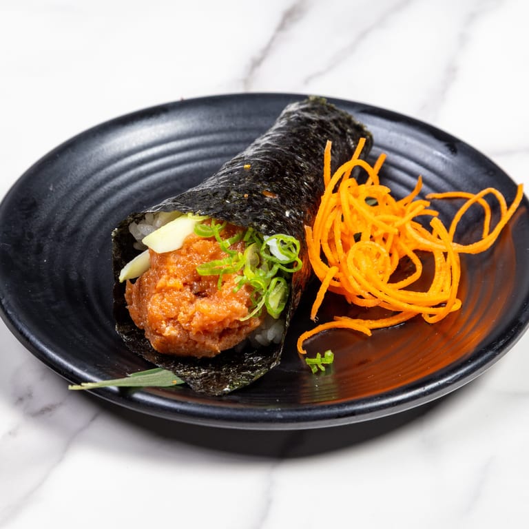Delicious Tuna Roll Experience