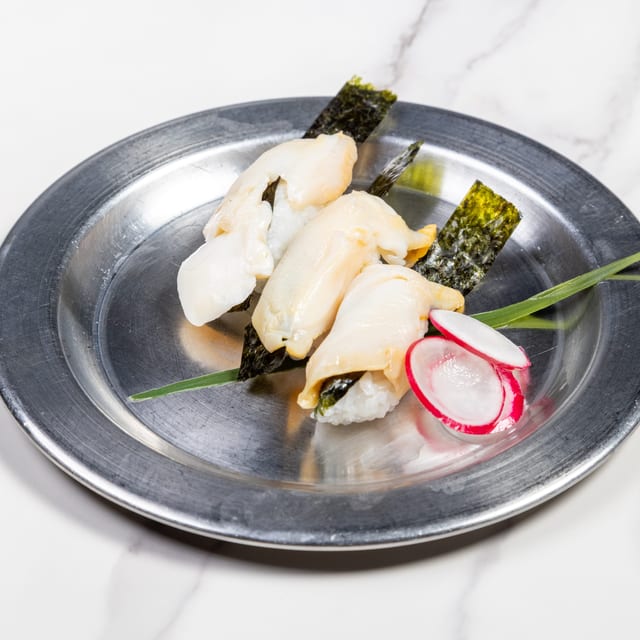 Giant Clam Nigiri.