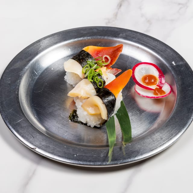 Red Clam Nigiri.